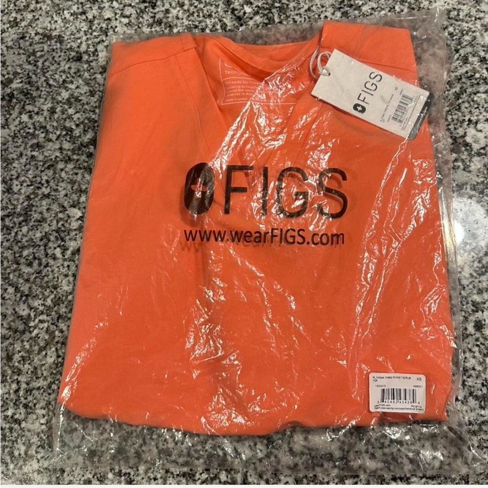 FIGS scrub top